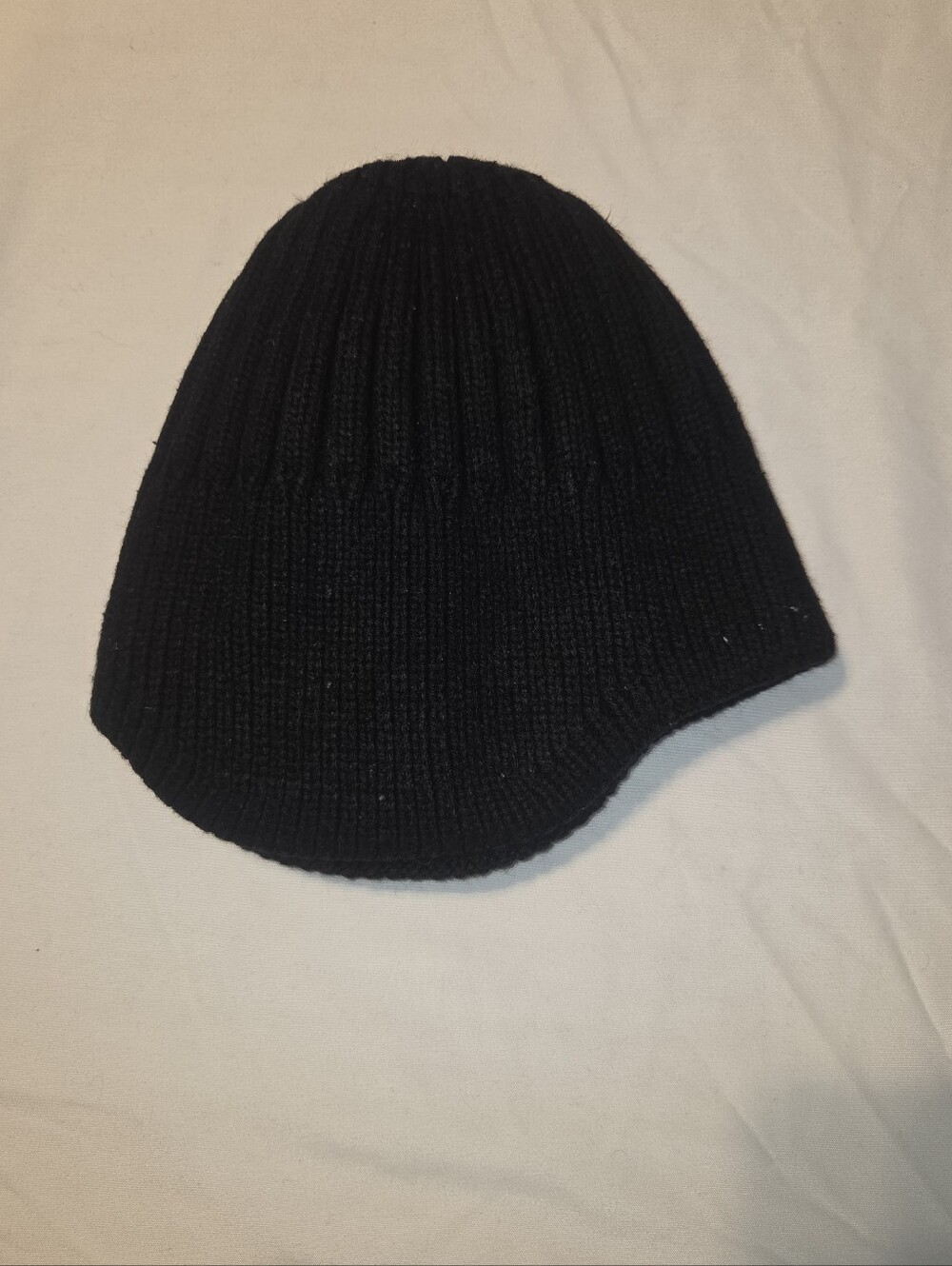 Black Ribbed Knit Beanie Hat - Picture 2 of 3